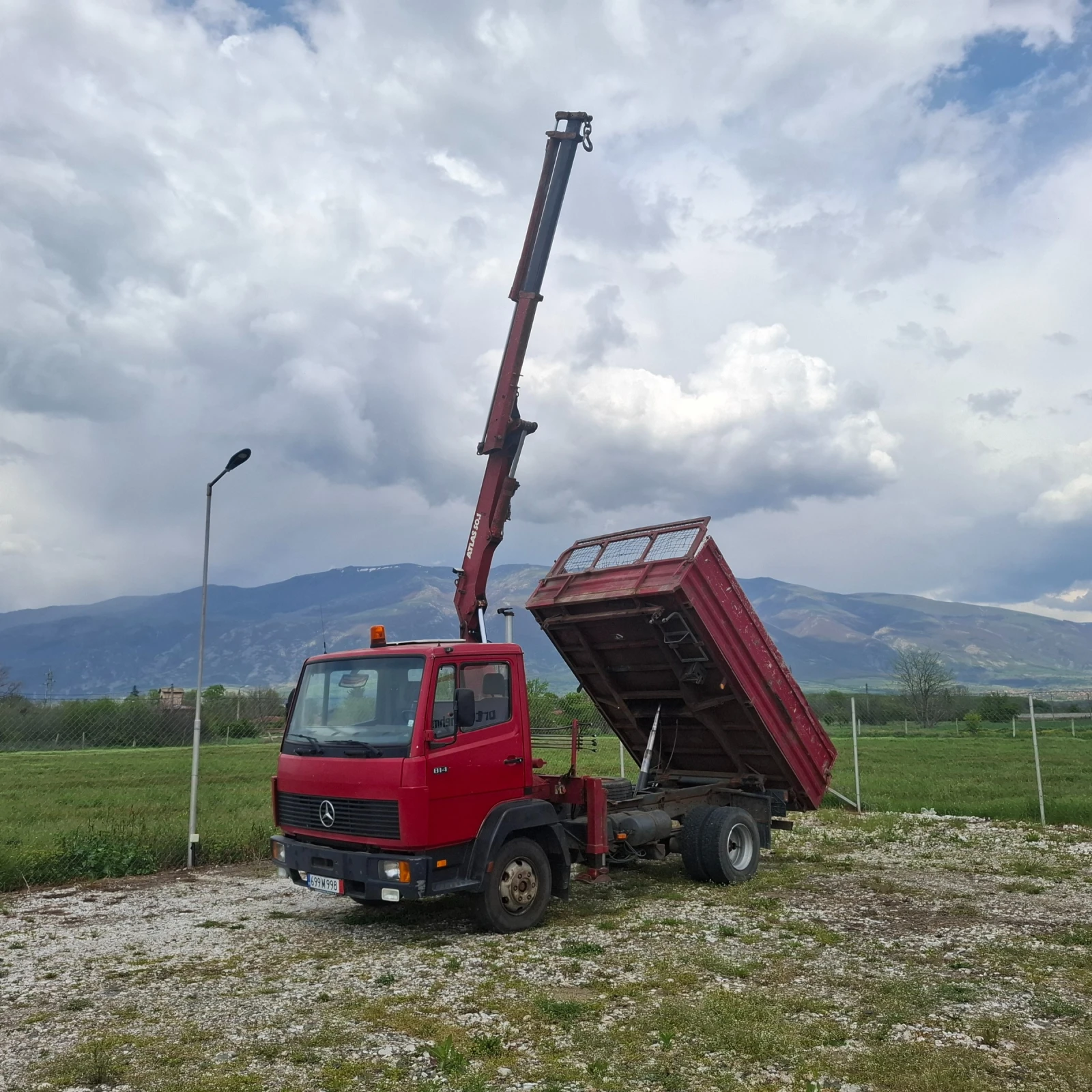 Mercedes-Benz 814 Германия Самосвал с Кран ATLAS 50.1 - изображение 2