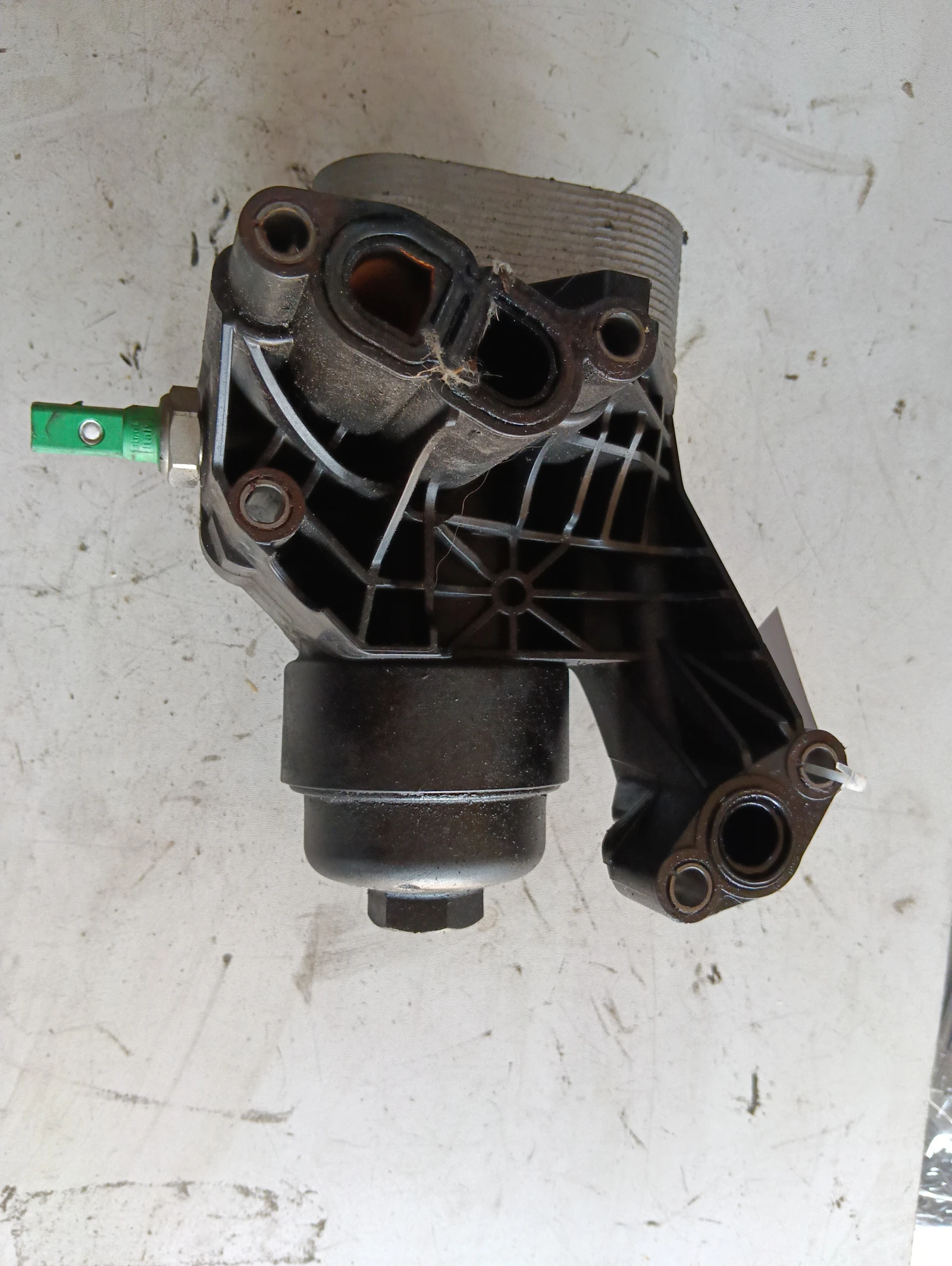 тяло маслен филтър 2.0TDI 03N115389A 03N117021 Audi A3