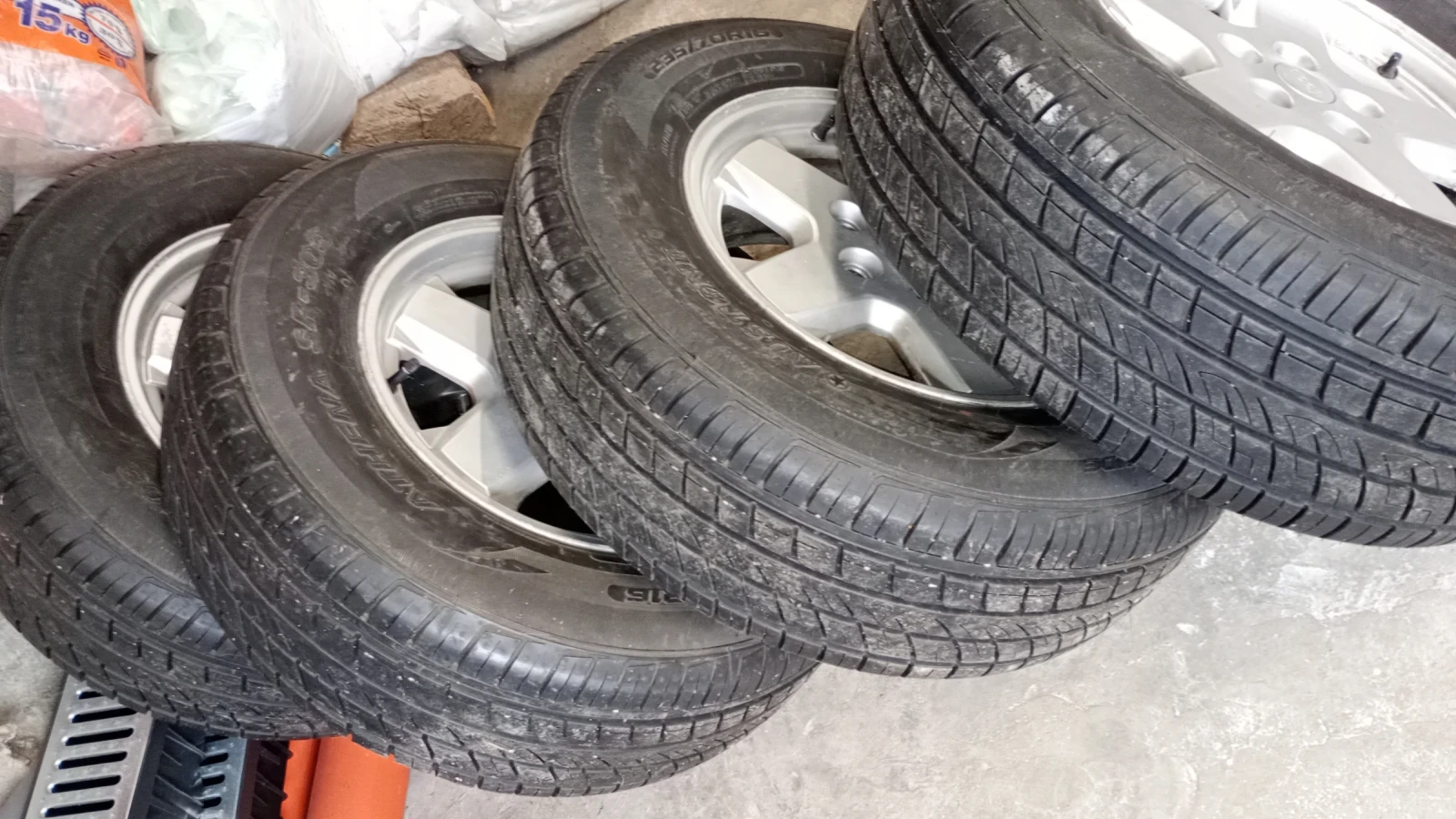 ���� � ������ 235/70R16 �� Jeep Cherokee | Mobile.bg � ����������� 1