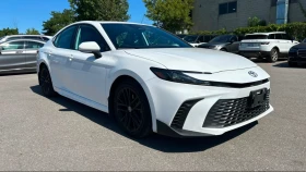 Toyota Camry Hybrid| SE Upgrade| CLEAN CARFAX, снимка 3