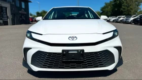 Toyota Camry Hybrid| SE Upgrade| CLEAN CARFAX, снимка 2