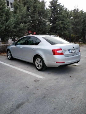 Skoda Octavia 2.0 TDI DSG - 16500 лв. / 8436.32 € - 84464553 4