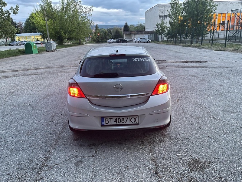 Opel Astra, снимка 7 - Автомобили и джипове - 45672296