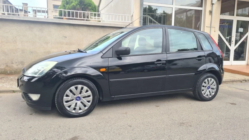 Ford Fiesta 1.3, снимка 4 - Автомобили и джипове - 49235209