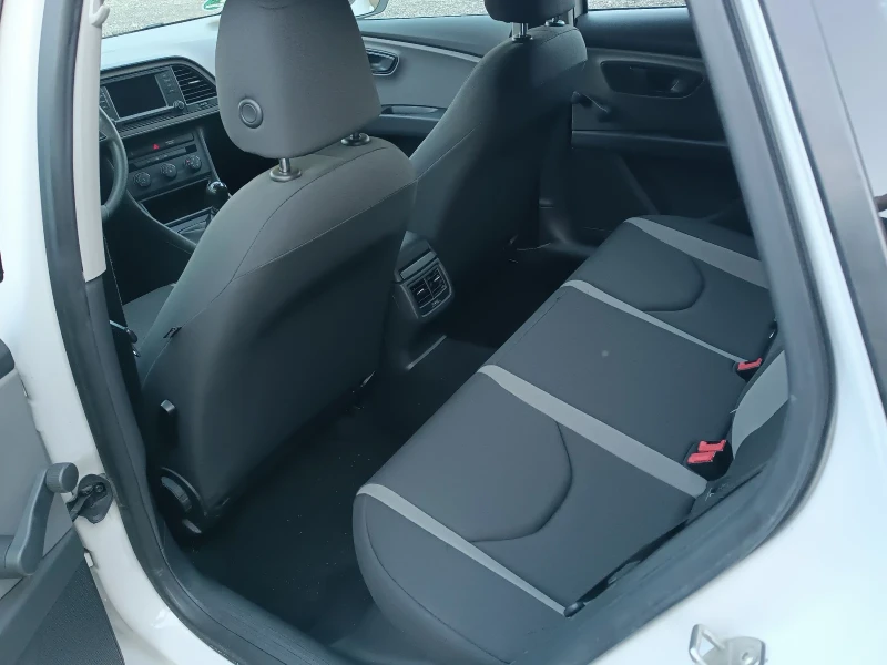 Seat Leon 1.6tdi, снимка 13 - Автомобили и джипове - 52584422