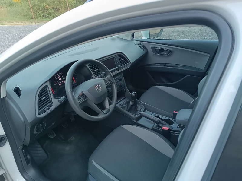 Seat Leon 1.6tdi, снимка 8 - Автомобили и джипове - 52584422
