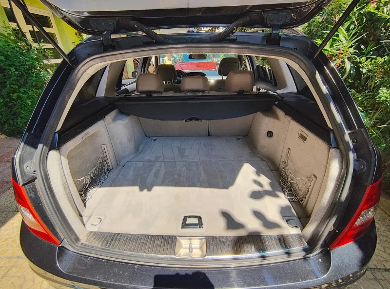 Mercedes-Benz C 200 CDI, снимка 12 - Автомобили и джипове - 52973248