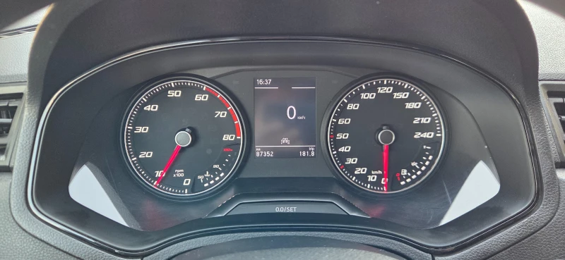 Seat Ibiza 87352km., снимка 11 - Автомобили и джипове - 51611517