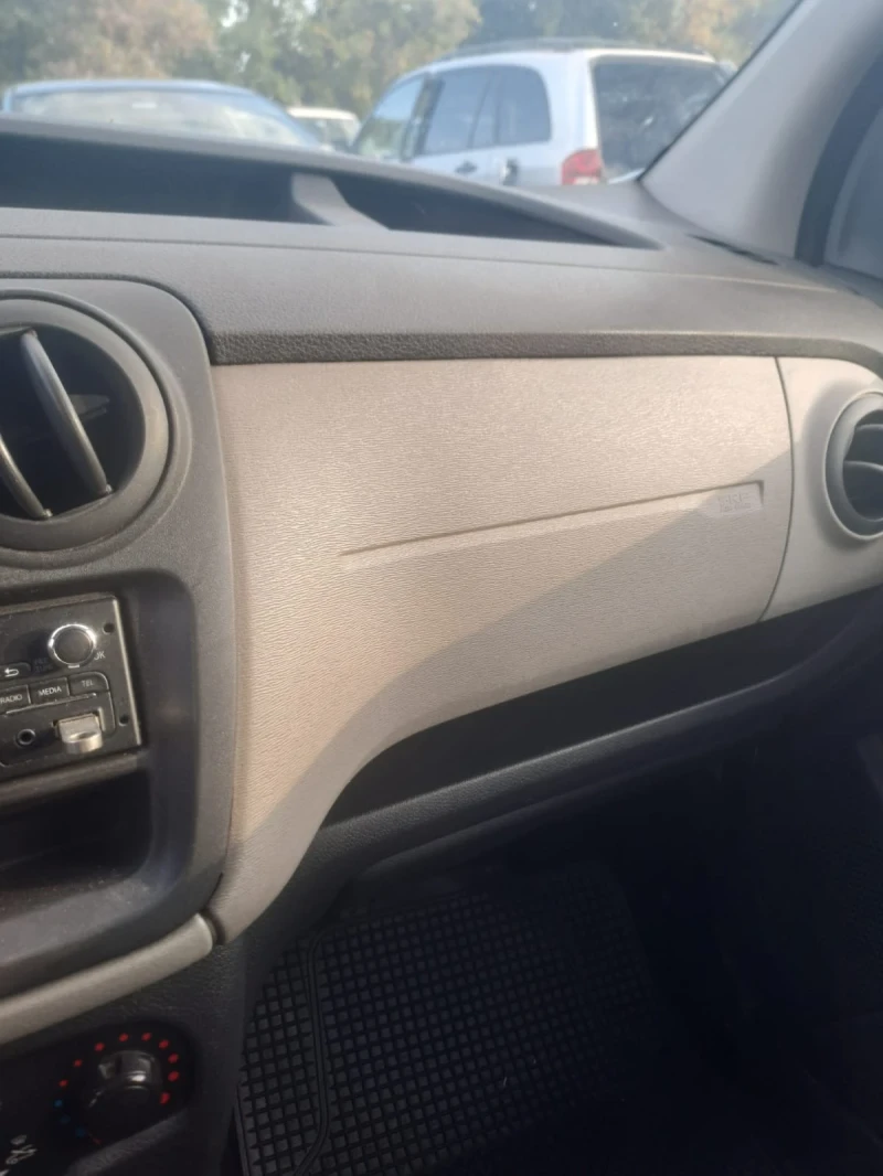 Dacia Dokker 1.5dci, снимка 9 - Автомобили и джипове - 51910111