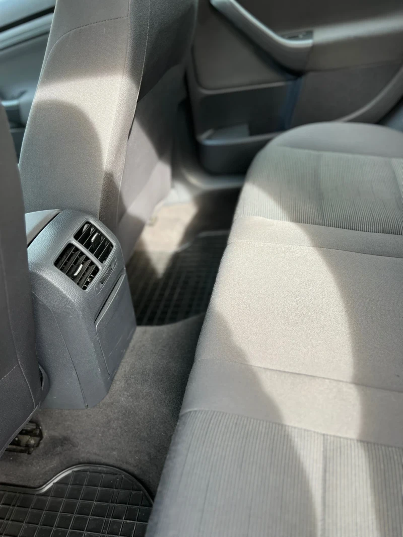 VW Golf 1, 9 TDI, снимка 10 - Автомобили и джипове - 52222454