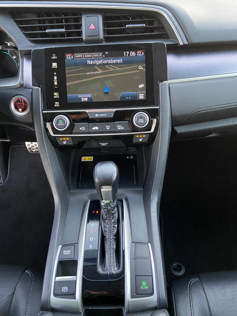 Honda Civic 1.5i NAVI Камера Шибидах Швейцария, снимка 11 - Автомобили и джипове - 52266773