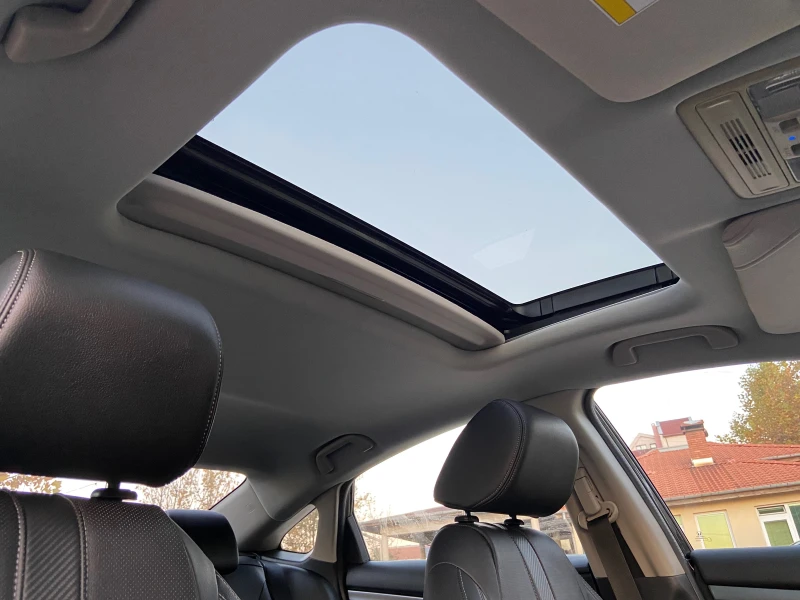 Honda Civic 1.5i NAVI Камера Шибидах Швейцария, снимка 16 - Автомобили и джипове - 52266773