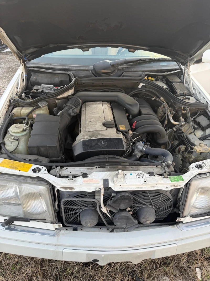 Mercedes-Benz 124 A124 Cabrio, снимка 16 - Автомобили и джипове - 52725780