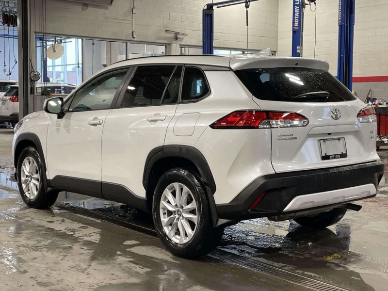 Toyota Corolla Cross * LE * CARFAX * БЕЗ ПЪРВОНАЧАЛНА ВНОСКА, снимка 11 - Автомобили и джипове - 53163534