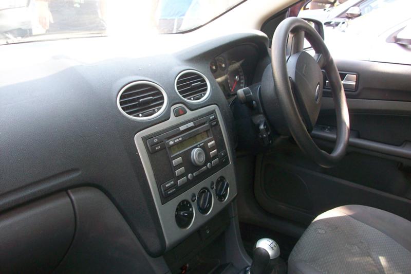 Ford Focus 1600, снимка 4 - Автомобили и джипове - 22657281