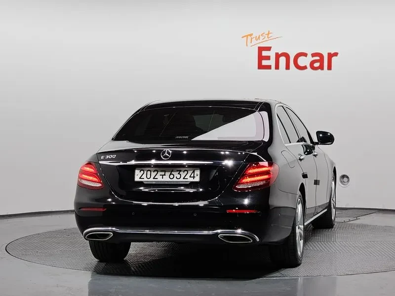Mercedes-Benz E 200 W213 E200 Avantgarde, снимка 4 - Автомобили и джипове - 55111061