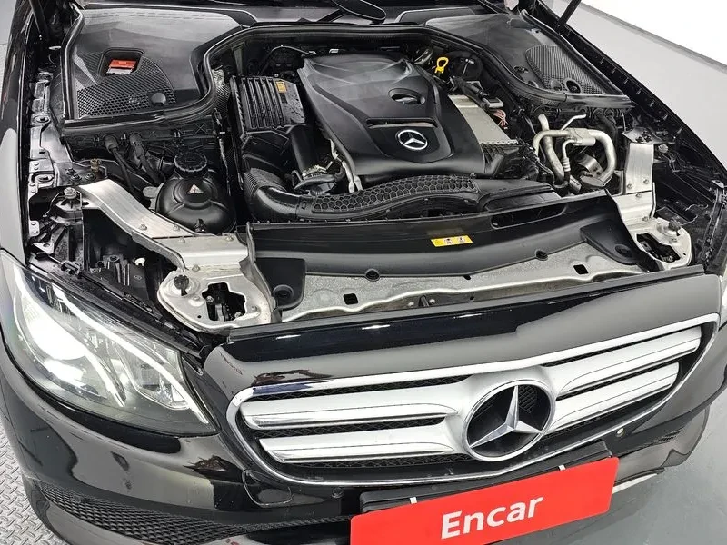 Mercedes-Benz E 200 W213 E200 Avantgarde, снимка 6 - Автомобили и джипове - 55111061