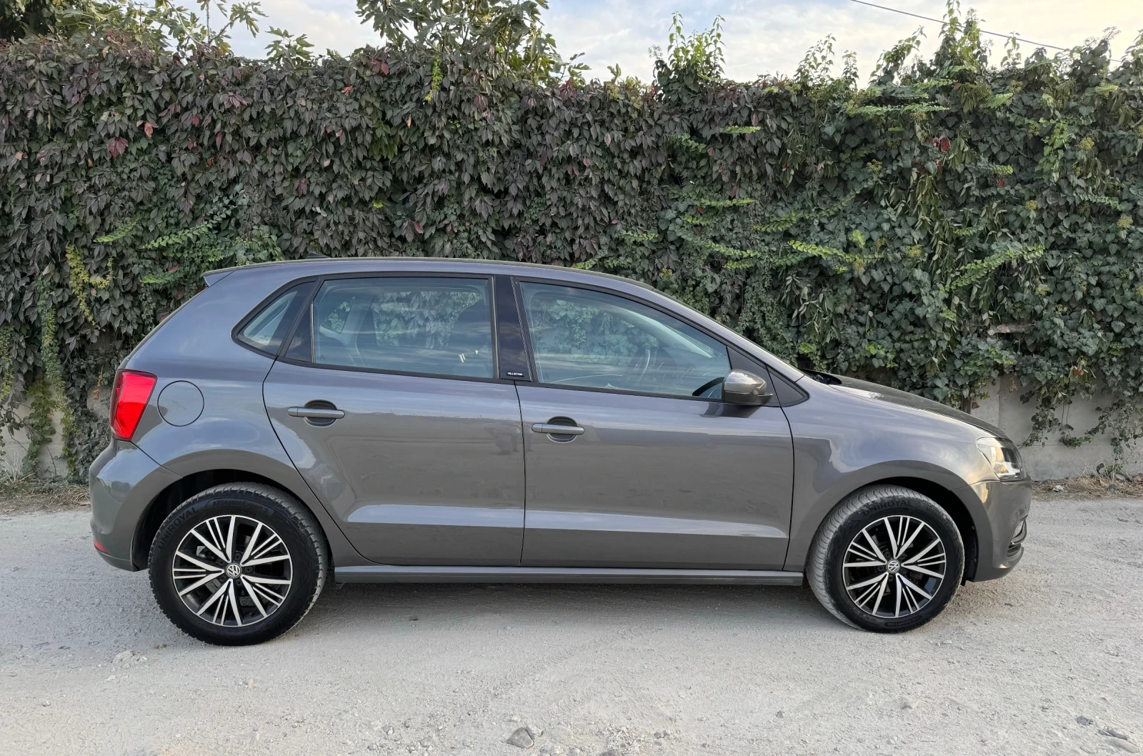 VW Polo 1.4tdi 90kc ALLSTAR BLUEMOTION - изображение 7