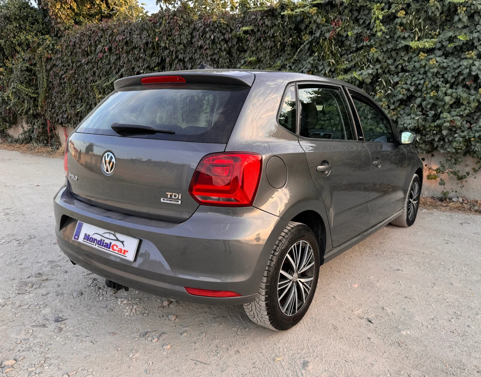 VW Polo 1.4tdi 90kc ALLSTAR BLUEMOTION - изображение 6