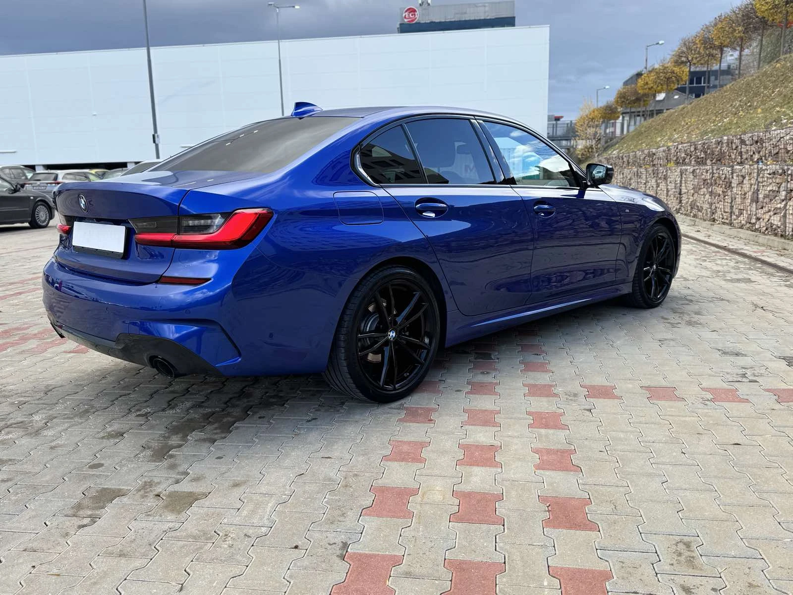 BMW 320  - изображение 4