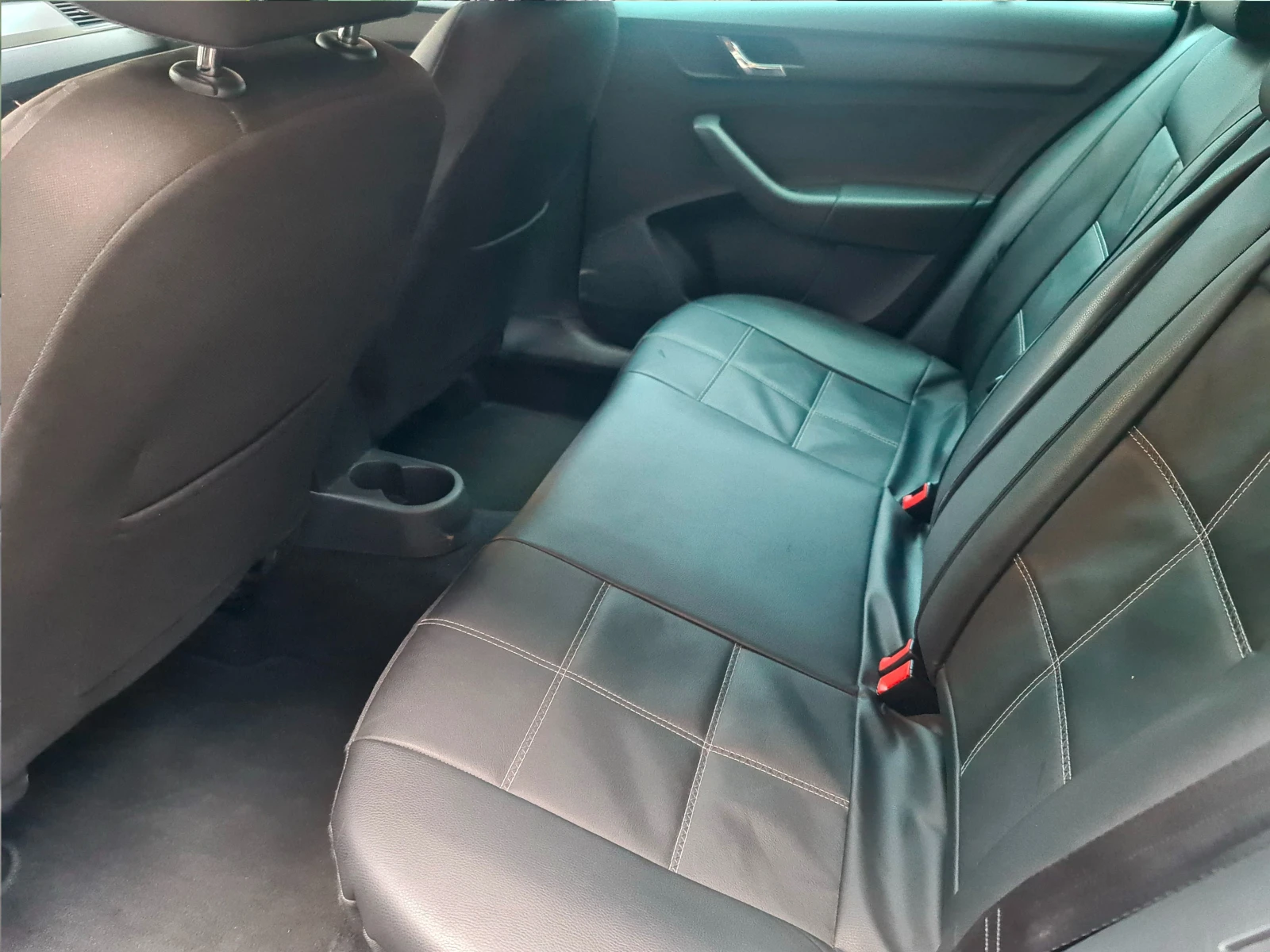 Skoda Rapid Spaceback - изображение 8