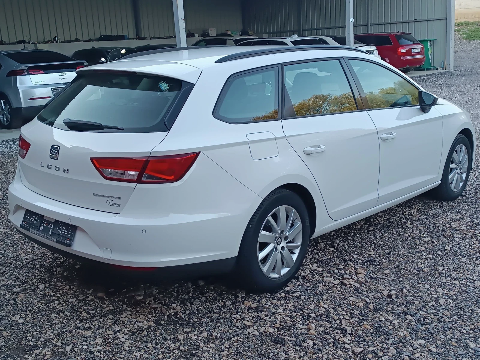 Seat Leon 1.6tdi - изображение 4
