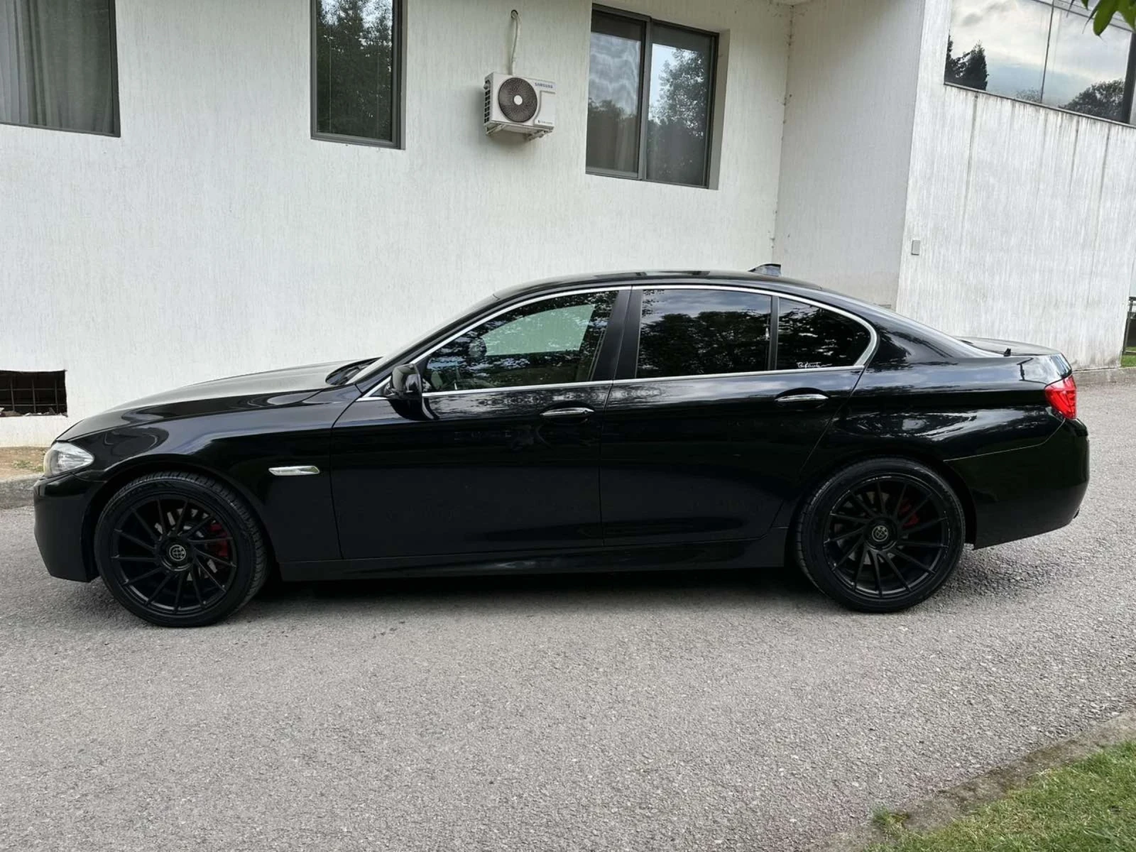 BMW 520 d / M-OPTIC / ПОДГРЕВ / РЕГИСТРИРАН - изображение 4