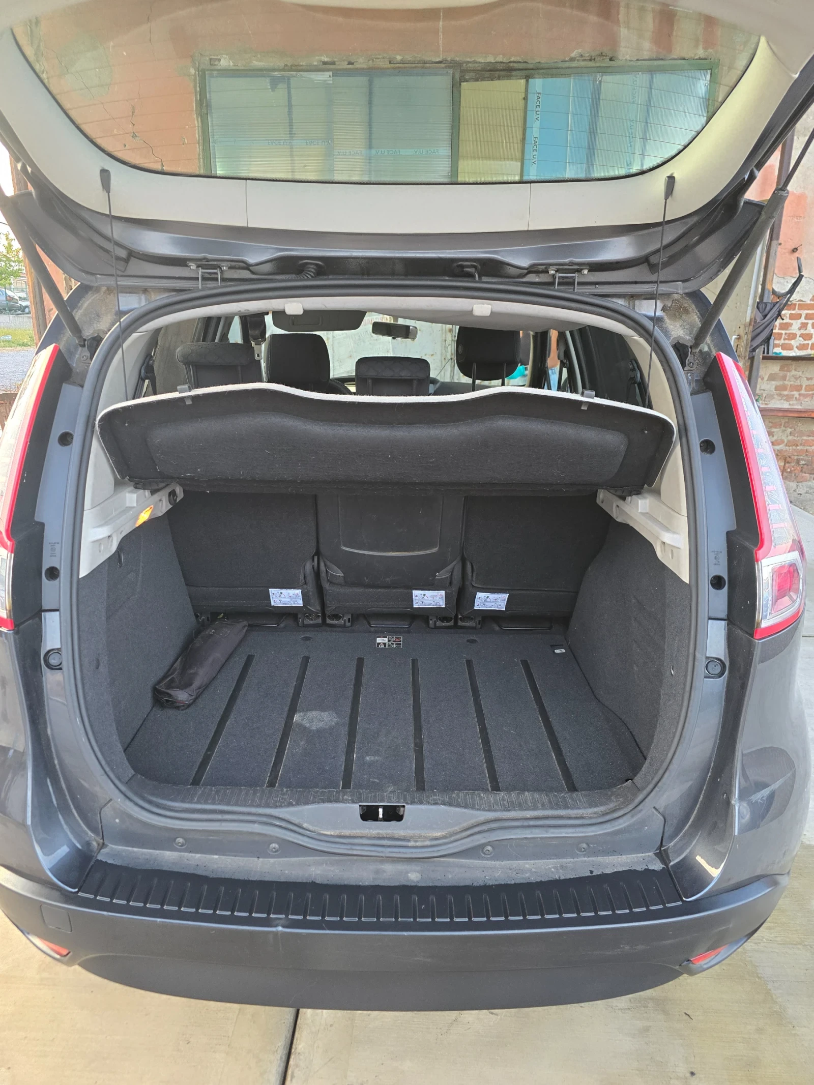 Renault Scenic 1.6 16v X-Mod Facelift - изображение 6