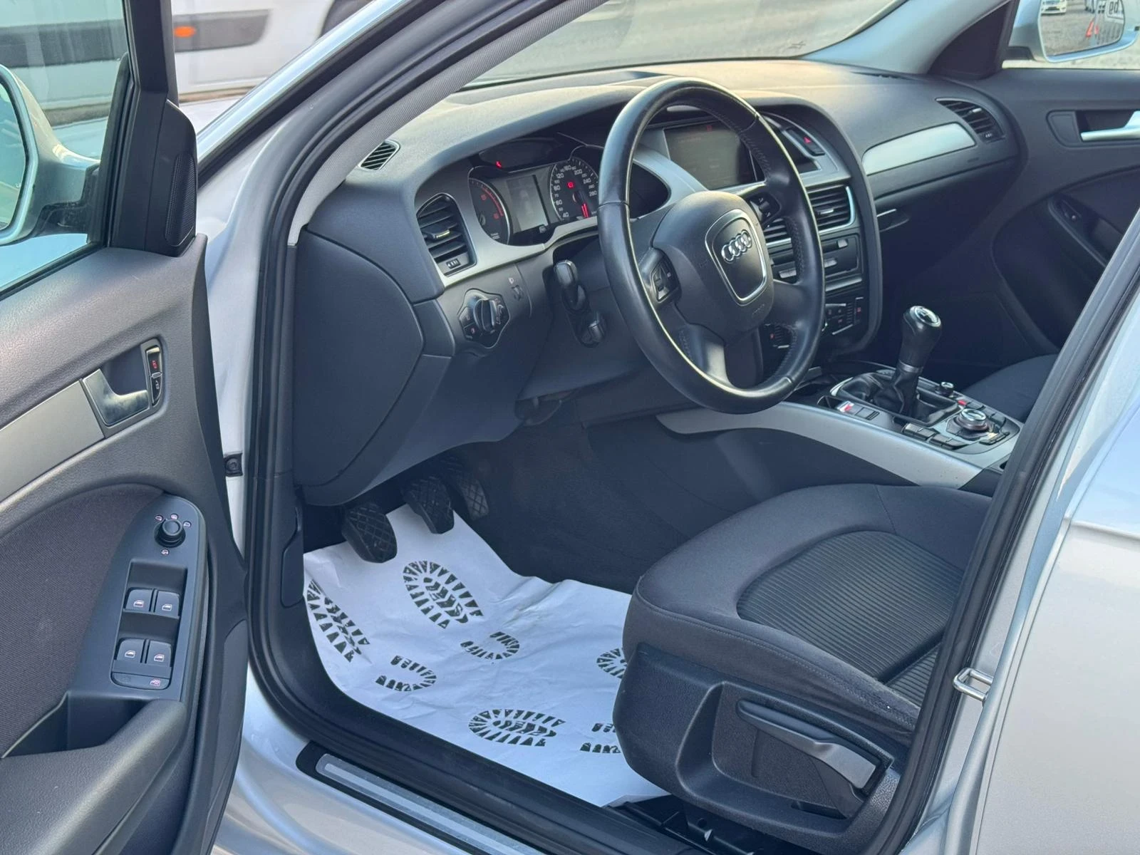 Audi A4 TDI LIZING 6SK NAVI - изображение 9