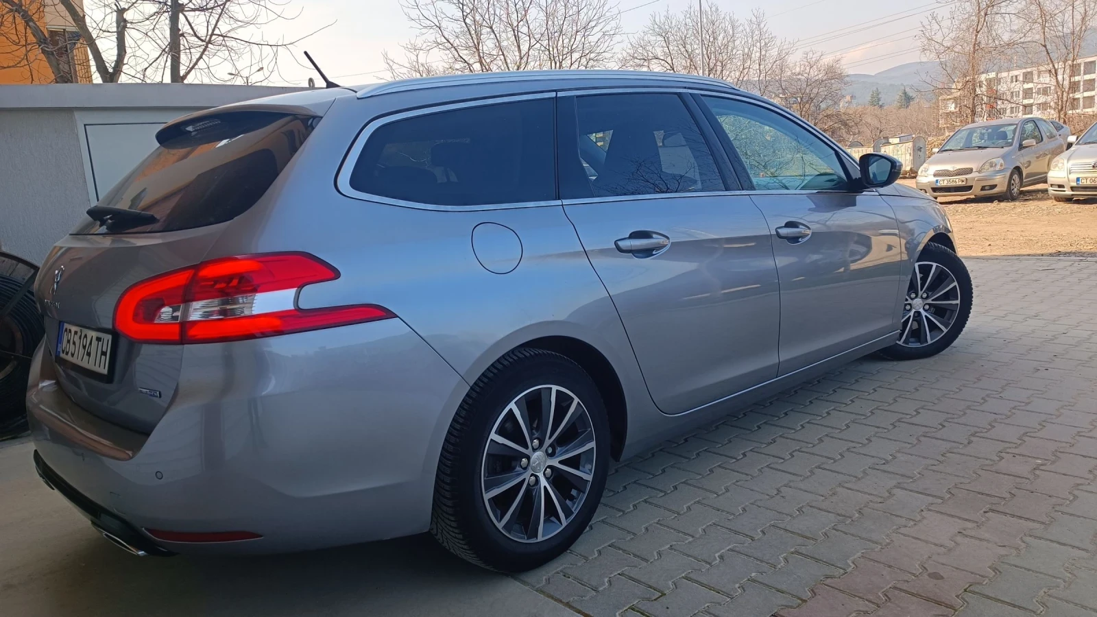 Peugeot 308 Без нито една забележка ! Пълна история Пежо ! , снимка 5 - Автомобили и джипове - 53707961