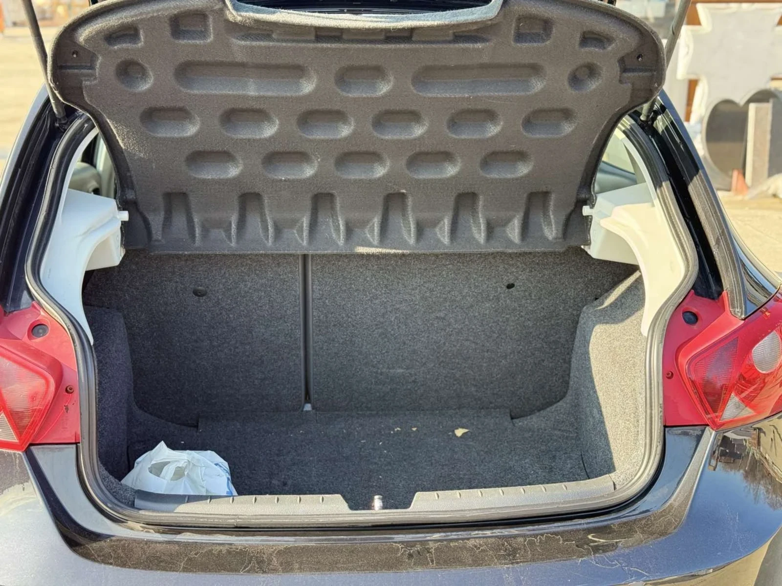 Seat Ibiza 1.6 Тди 105кс, снимка 9 - Автомобили и джипове - 53755026