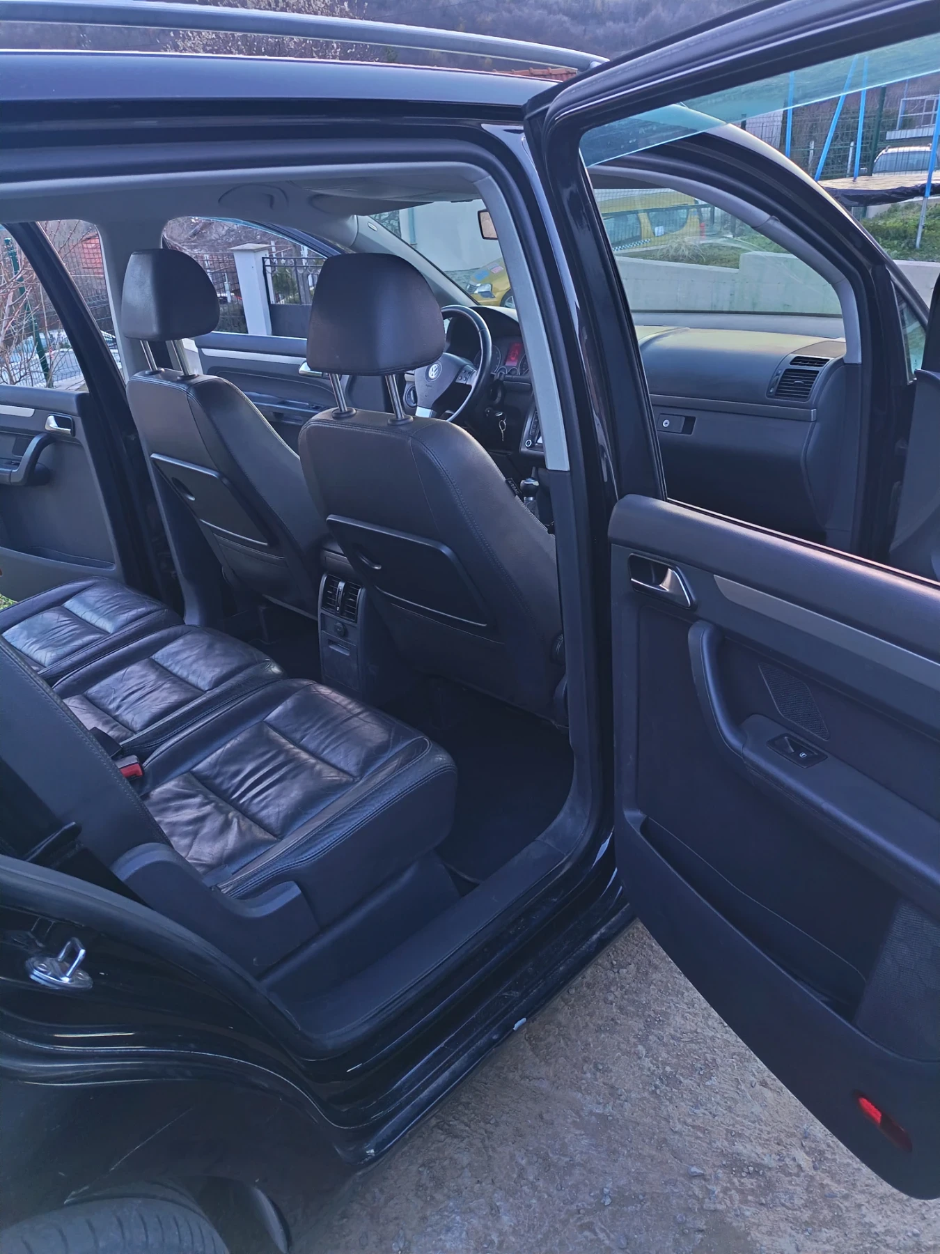 VW Touran Ekofuel/facelift/заводски метан, снимка 11 - Автомобили и джипове - 53841089