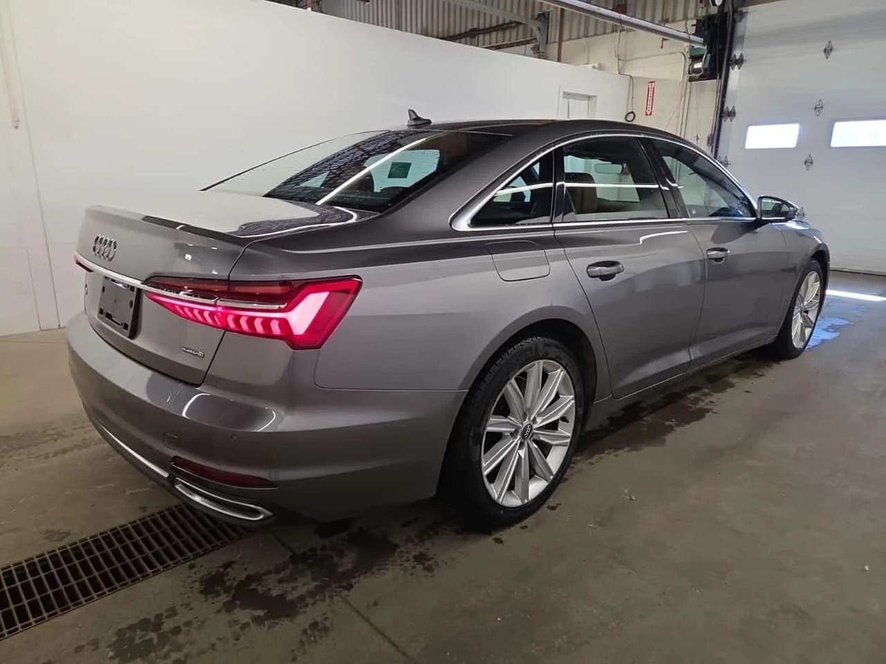 Audi A6 * PROGRESSIV * CARFAX * ЦЕНА ДО БГ, снимка 3 - Автомобили и джипове - 54070975
