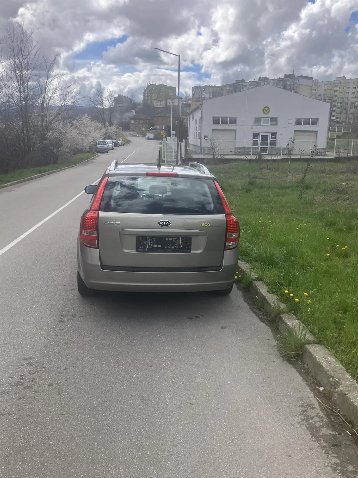 Kia Ceed 1.6 CRDI FACELIFT , снимка 7 - Автомобили и джипове - 54160684