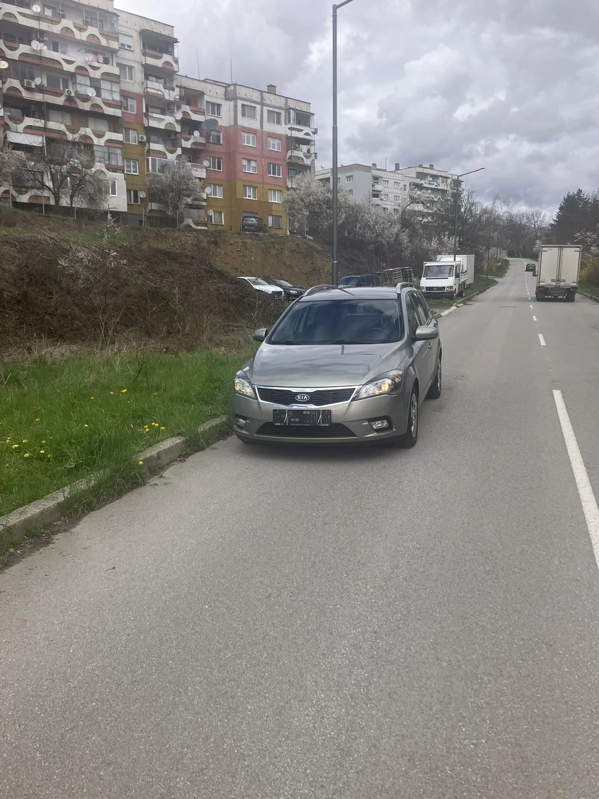 Kia Ceed 1.6 CRDI FACELIFT , снимка 2 - Автомобили и джипове - 54160684