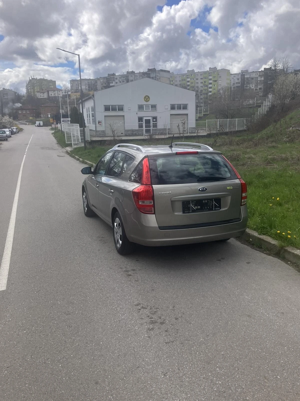 Kia Ceed 1.6 CRDI FACELIFT , снимка 6 - Автомобили и джипове - 54160684