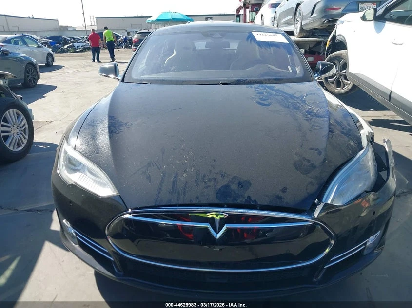 Tesla Model S RWD 70 kWh Battery, снимка 13 - Автомобили и джипове - 54169746