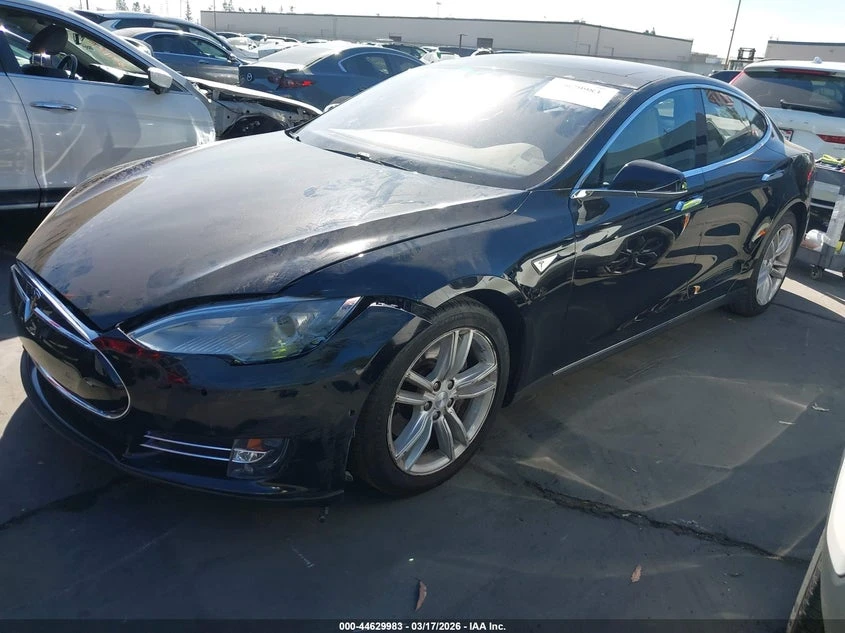 Tesla Model S RWD 70 kWh Battery, снимка 2 - Автомобили и джипове - 54169746