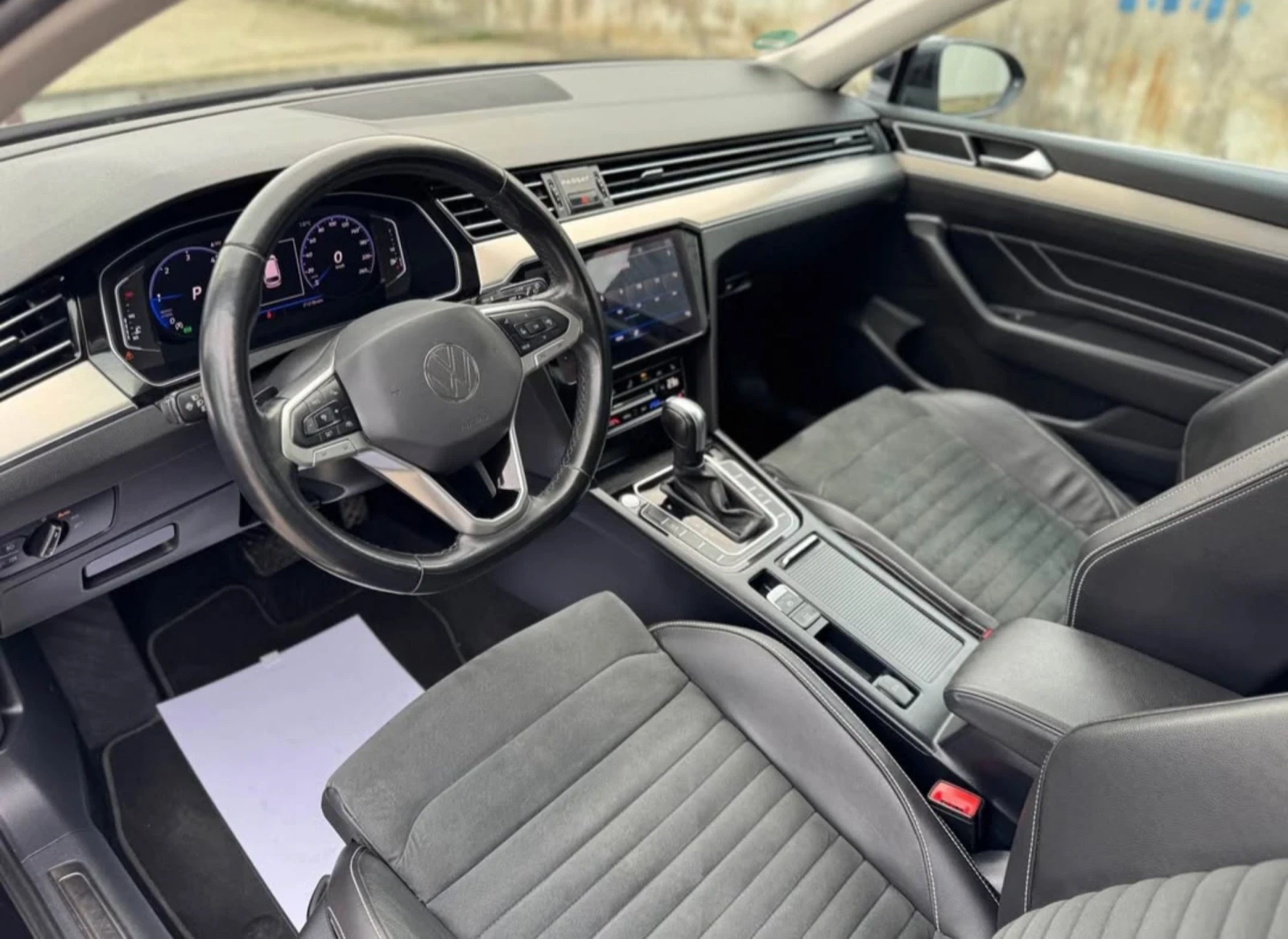 VW Passat 2.0TDI, DSG, снимка 5 - Автомобили и джипове - 54283645