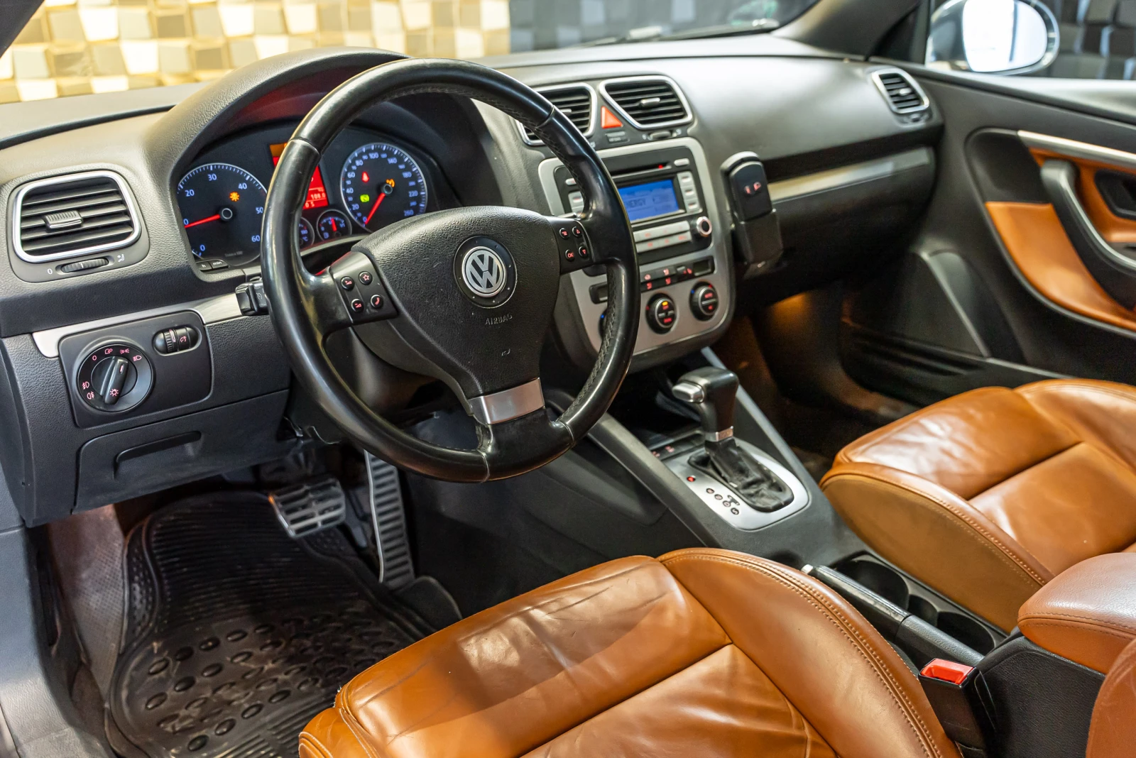 VW Eos 2.0 TDI, снимка 6 - Автомобили и джипове - 54409841