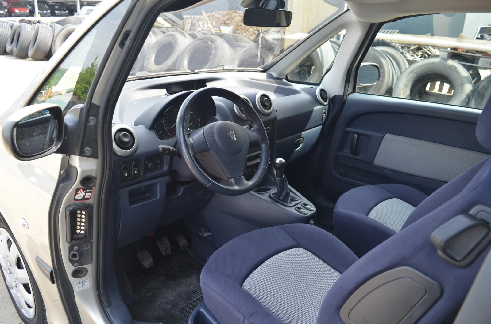 Peugeot 1007 1.4 HDI, снимка 5 - Автомобили и джипове - 54775050
