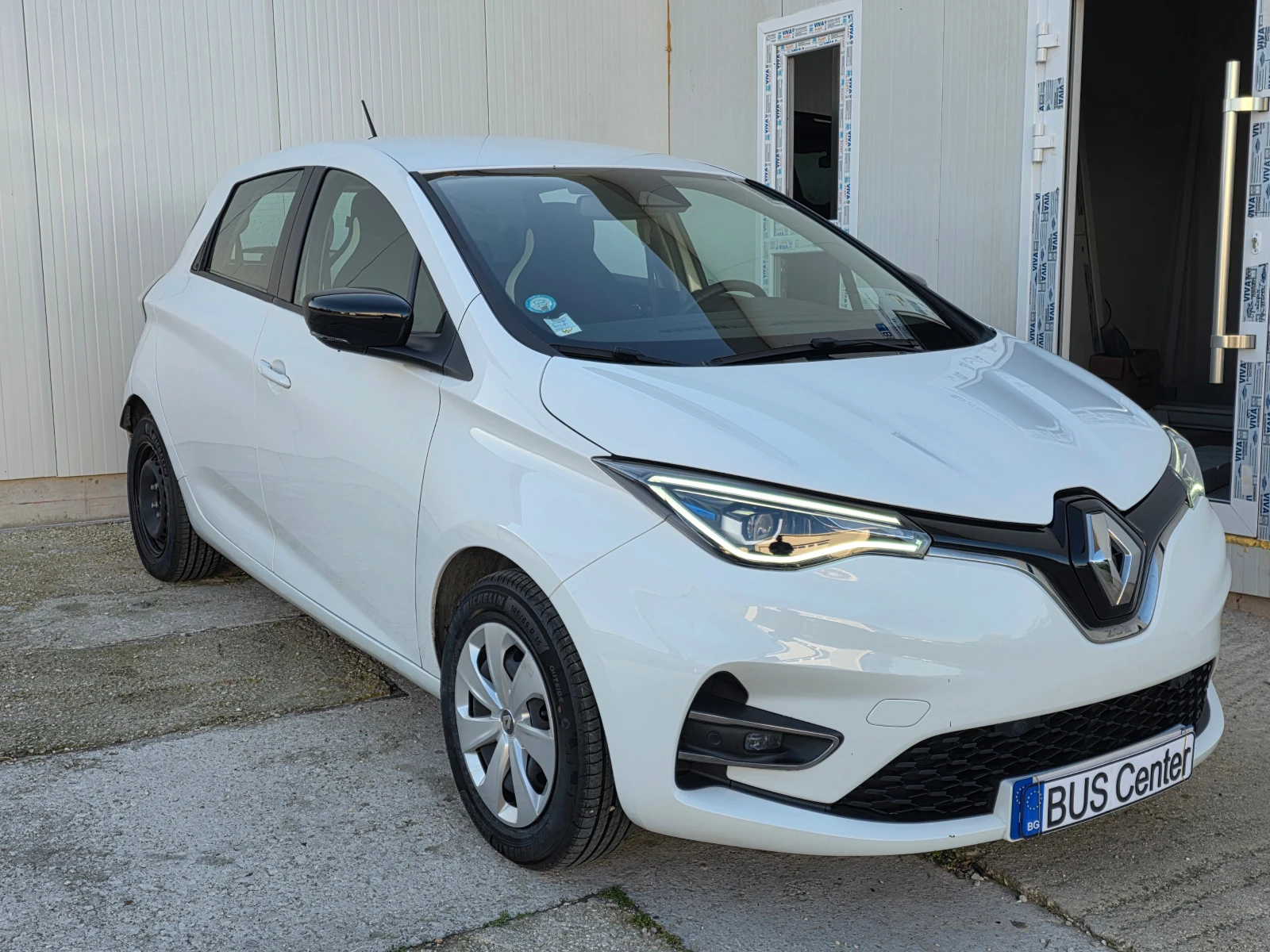 Renault Zoe 52Kwh CCS 2бр., снимка 3 - Автомобили и джипове - 54812650