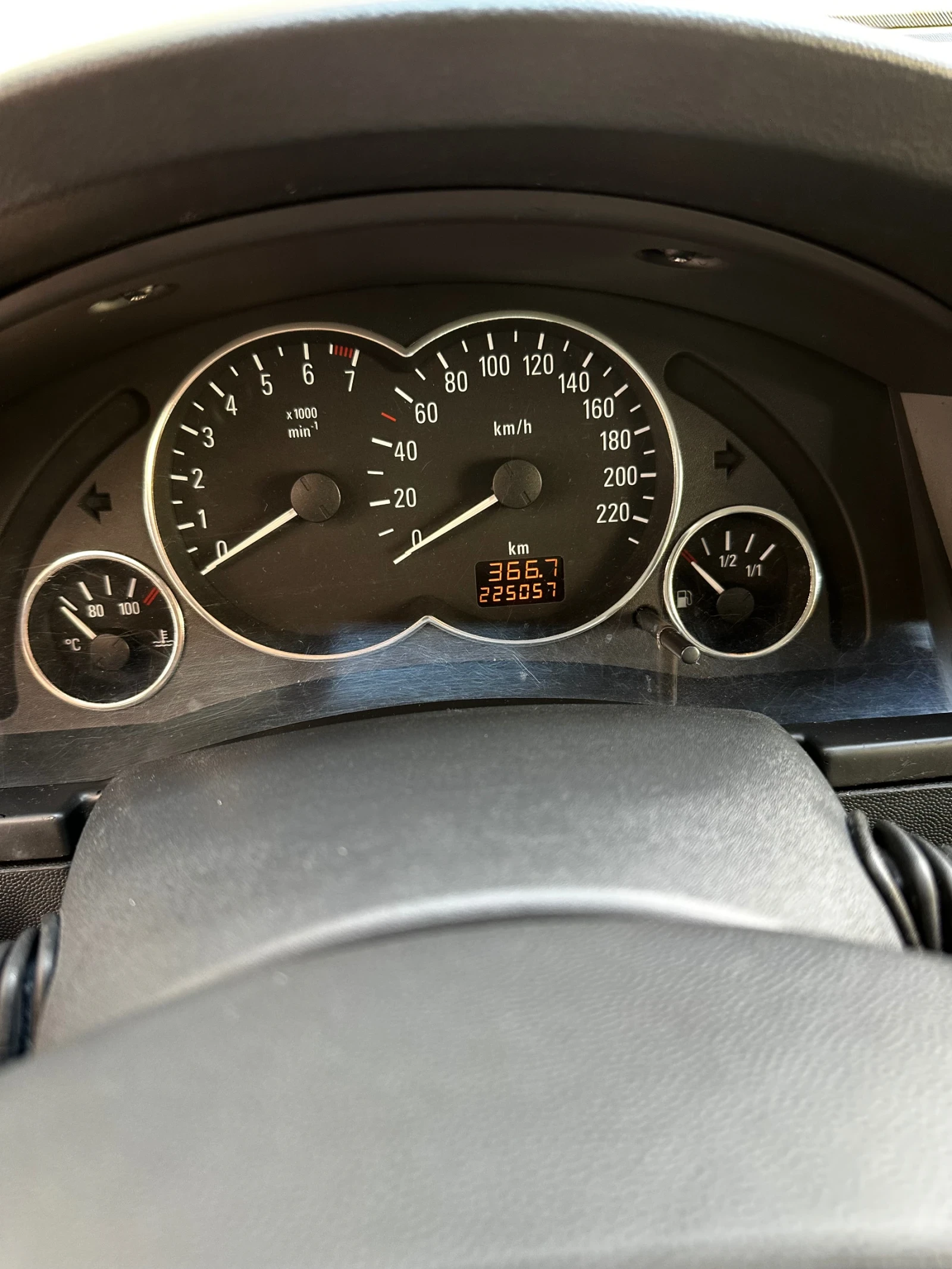 Opel Meriva 1.6, снимка 4 - Автомобили и джипове - 54902376