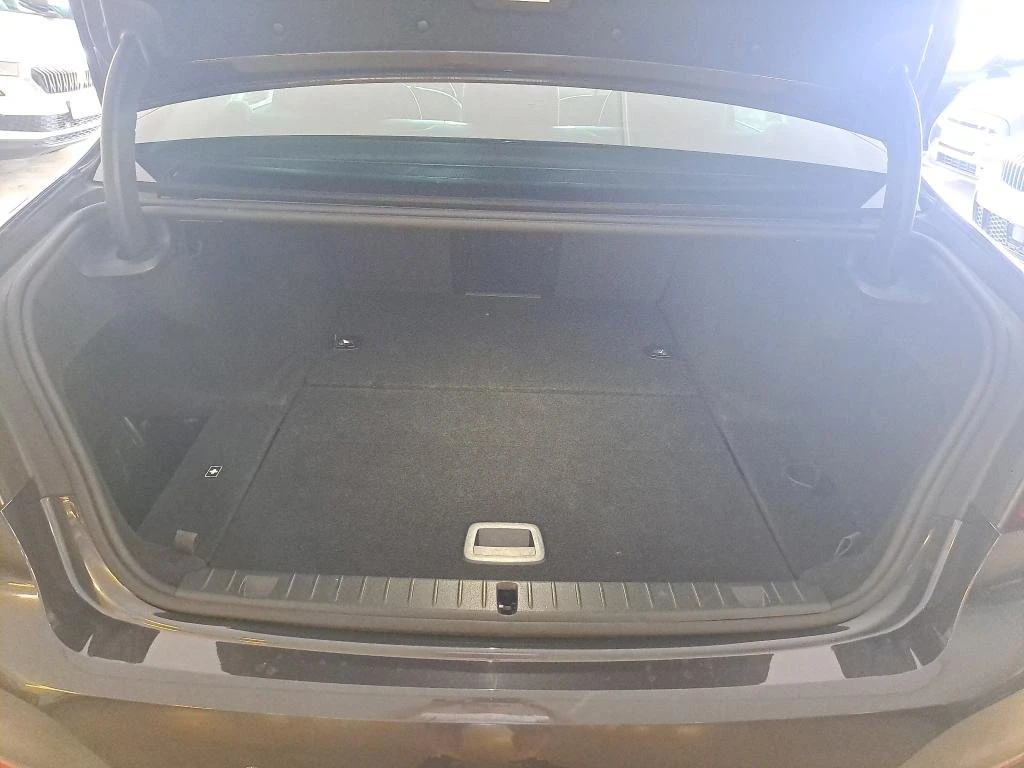 BMW 745 745e - Hybrid, снимка 16 - Автомобили и джипове - 55588140