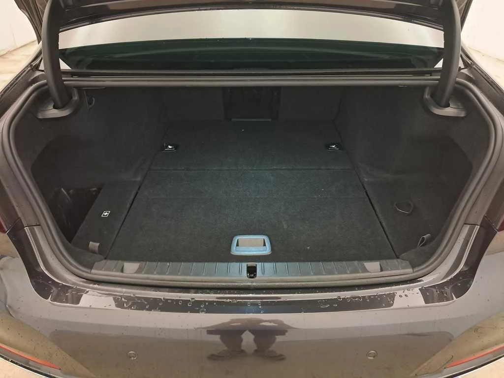 BMW 745 745e - Hybrid, снимка 10 - Автомобили и джипове - 55588140