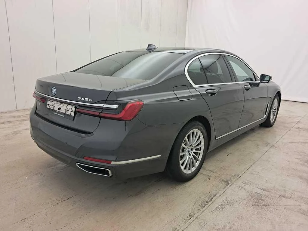 BMW 745 745e - Hybrid, снимка 3 - Автомобили и джипове - 55588140