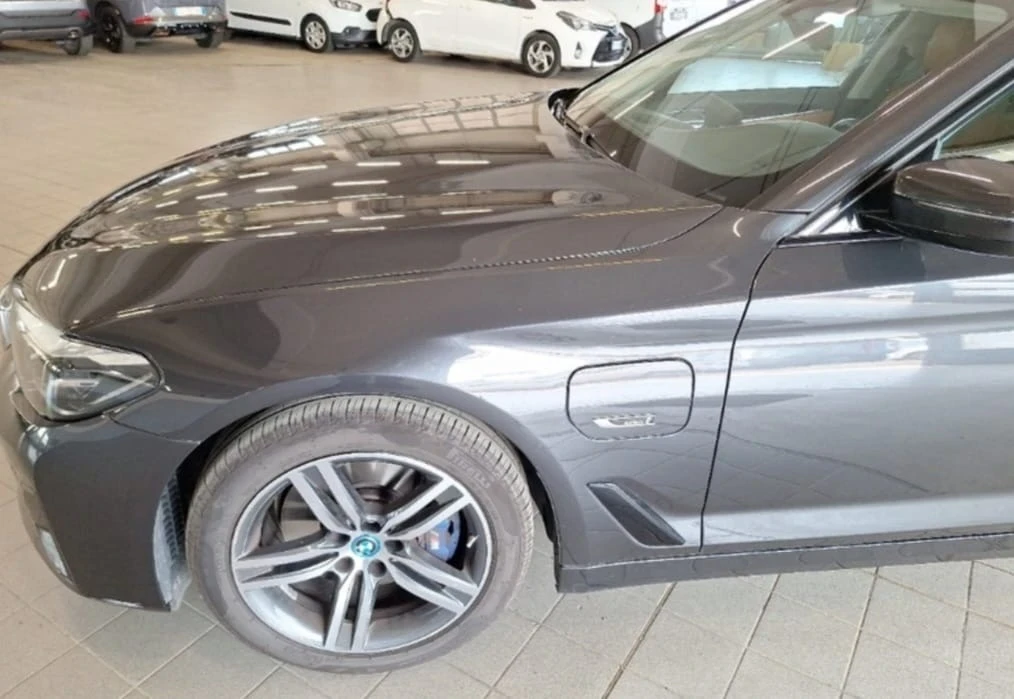 BMW 530E xDrive Plug-in Hybrid, снимка 5 - Автомобили и джипове - 55639326