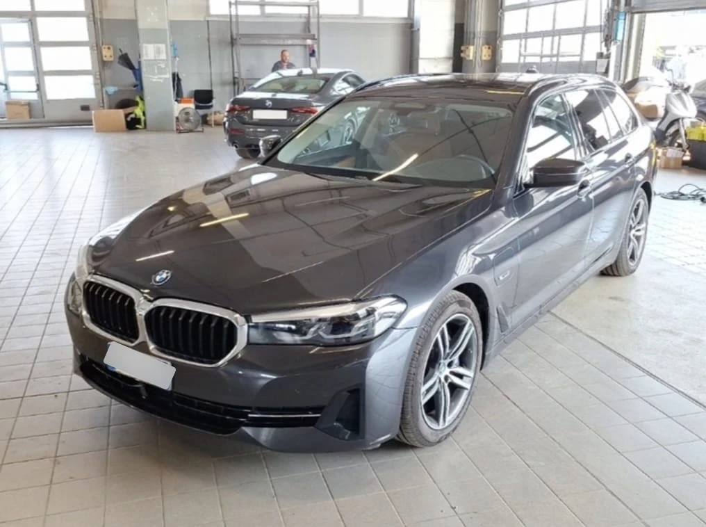 BMW 530E xDrive Plug-in Hybrid