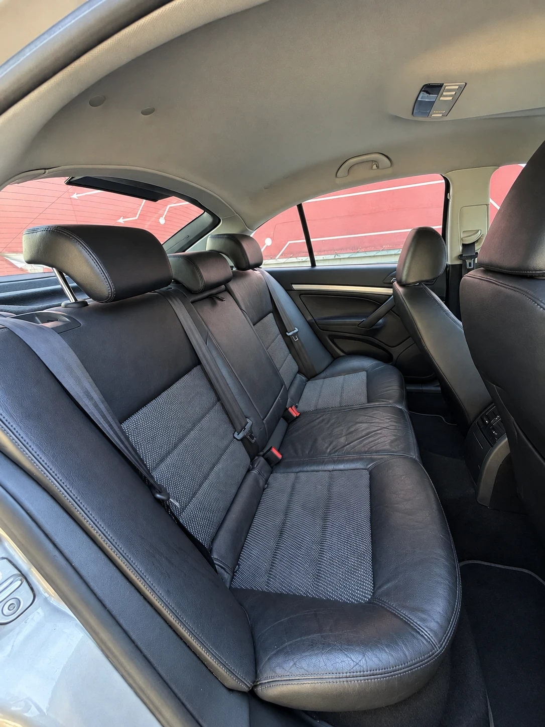 Skoda Octavia TDI РЕАЛНИ КИЛОМЕТРИ , снимка 9 - Автомобили и джипове - 56007799