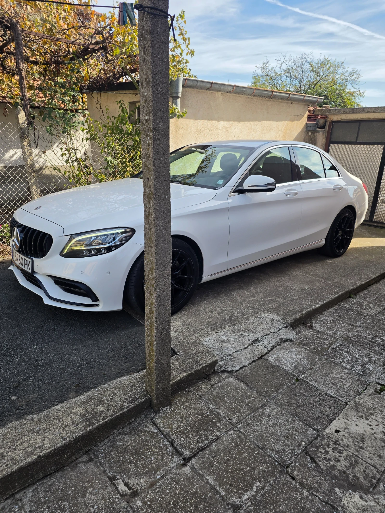 Mercedes-Benz C 220, снимка 3 - Автомобили и джипове - 56371132